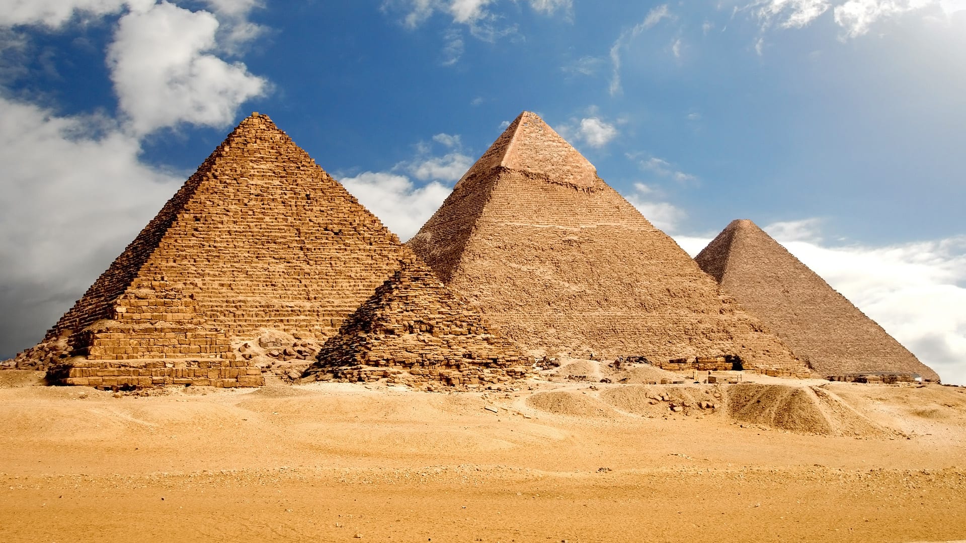 Největší pyramidu v Egyptě nenajdete