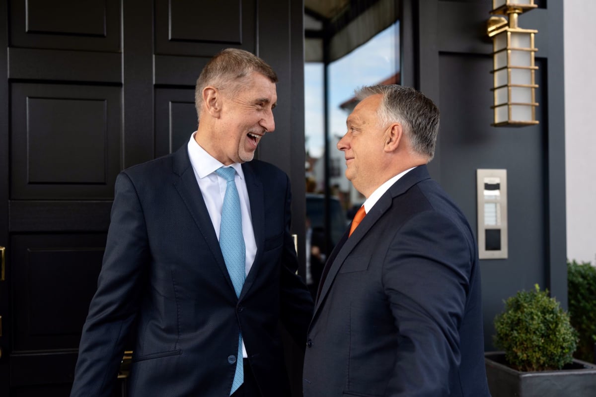 Andrej Babiš a Viktor Orbán při setkání v Průhonicích, 6. října 2022