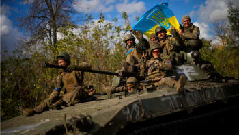 Nejlepší odpověď na pseudoreferenda je útok, hlásí Kyjev. Ukrajinci dál bleskově postupují