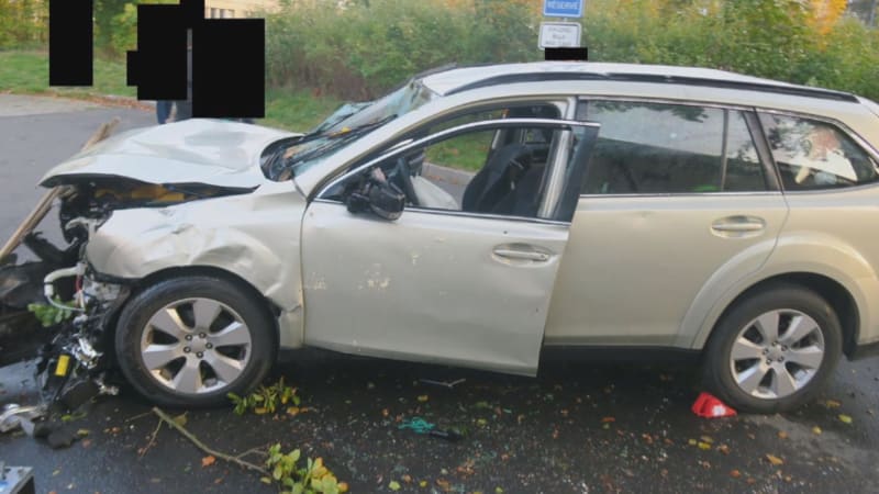 Policisté v Tanvaldu našli auto s mrtvým mužem.
