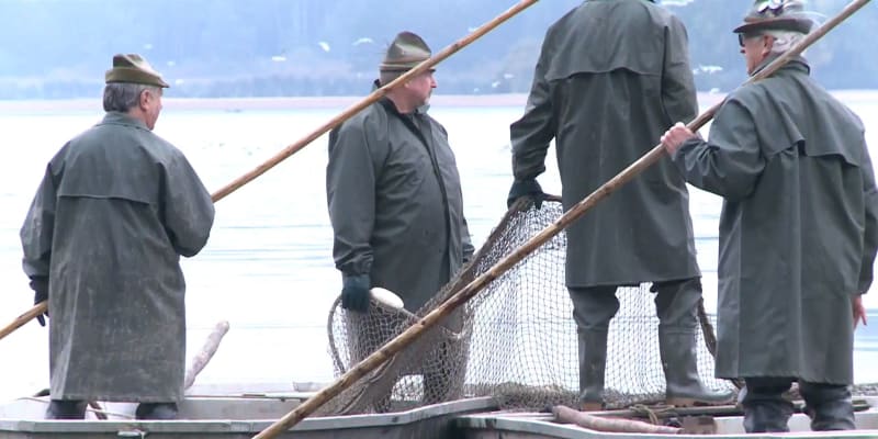 Rybáři zahájili výlov Rožmberka