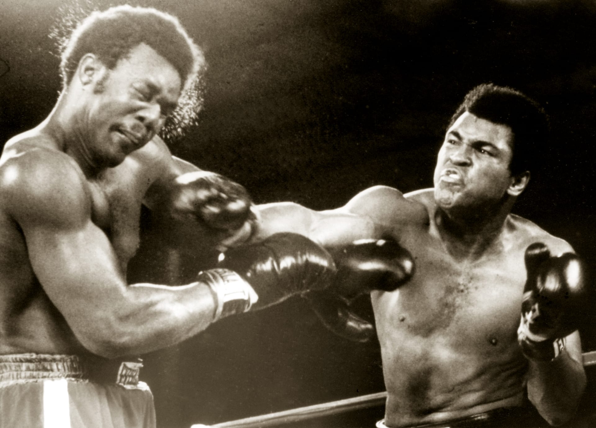 Muhammad Ali vs. George Foreman v zápase, který vešel do historie jako Rachot v džungli.