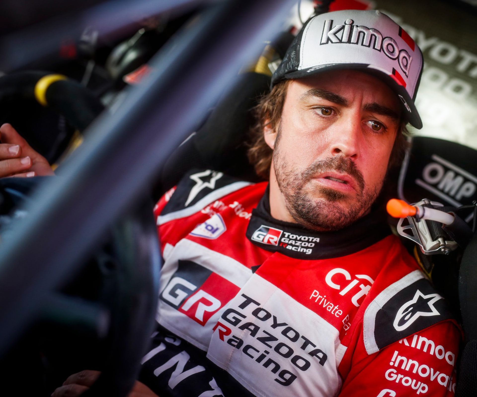 V dnešní osmé etapě dojel Fernando Alonso s navigátorem Marcem Comou na druhé pozici, čímž si připsal zatím největší úspěch na Rallye Dakar.