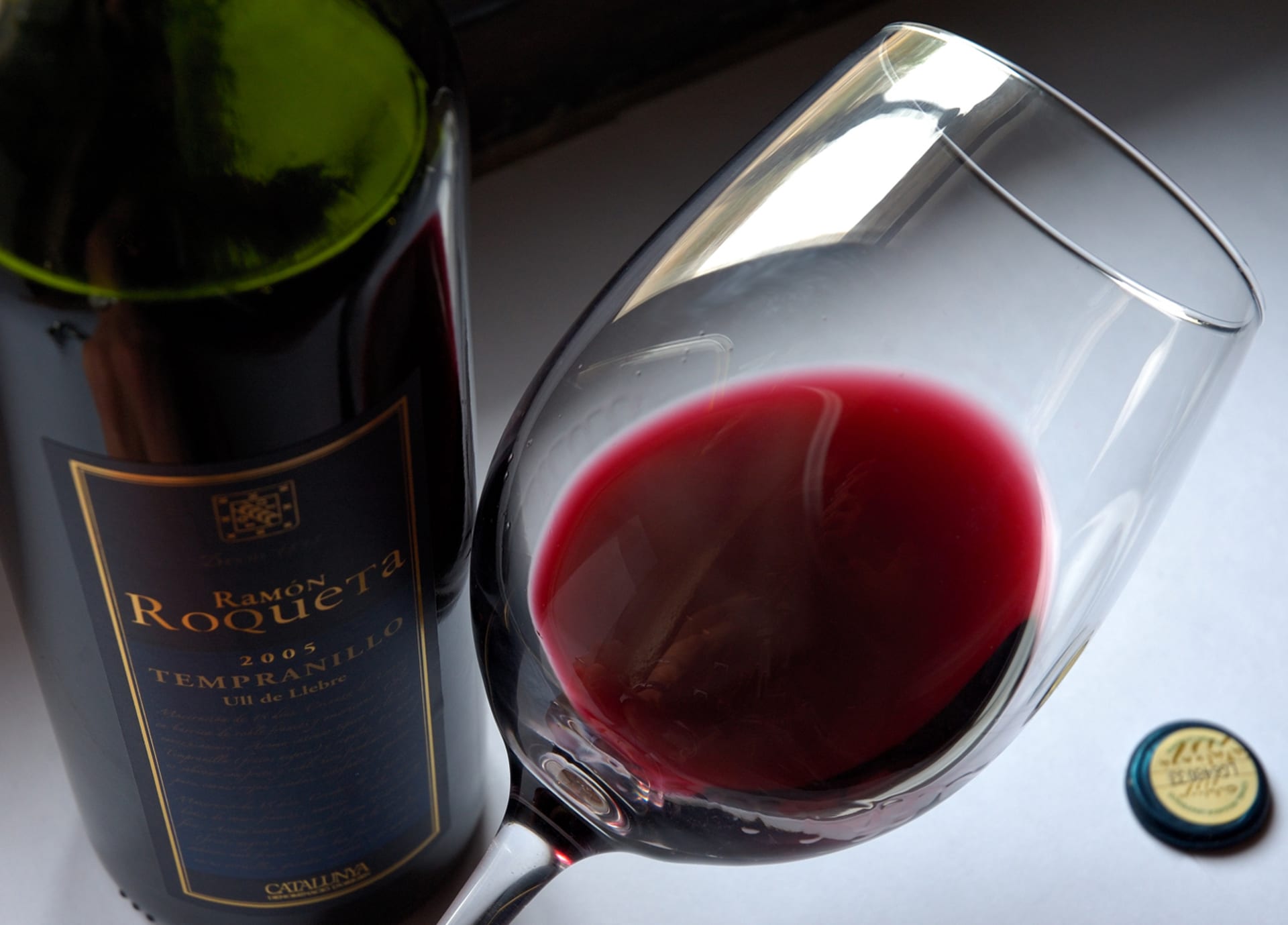 Červené víno má dlouhou historii využití v oblasti medicíny a zdraví.