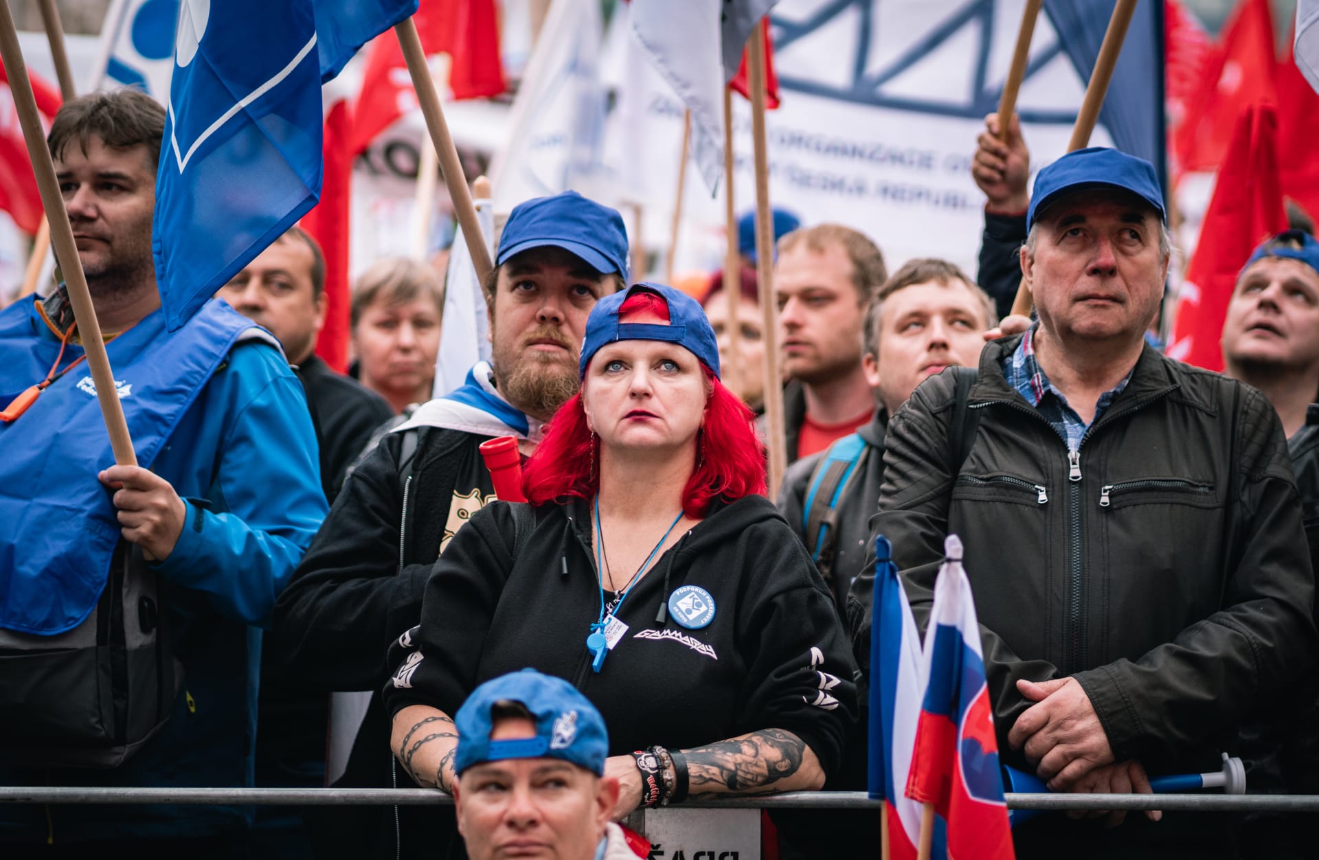 Na demonstraci odborářů v srdci Prahy se sešlo několik tisíc lidí.