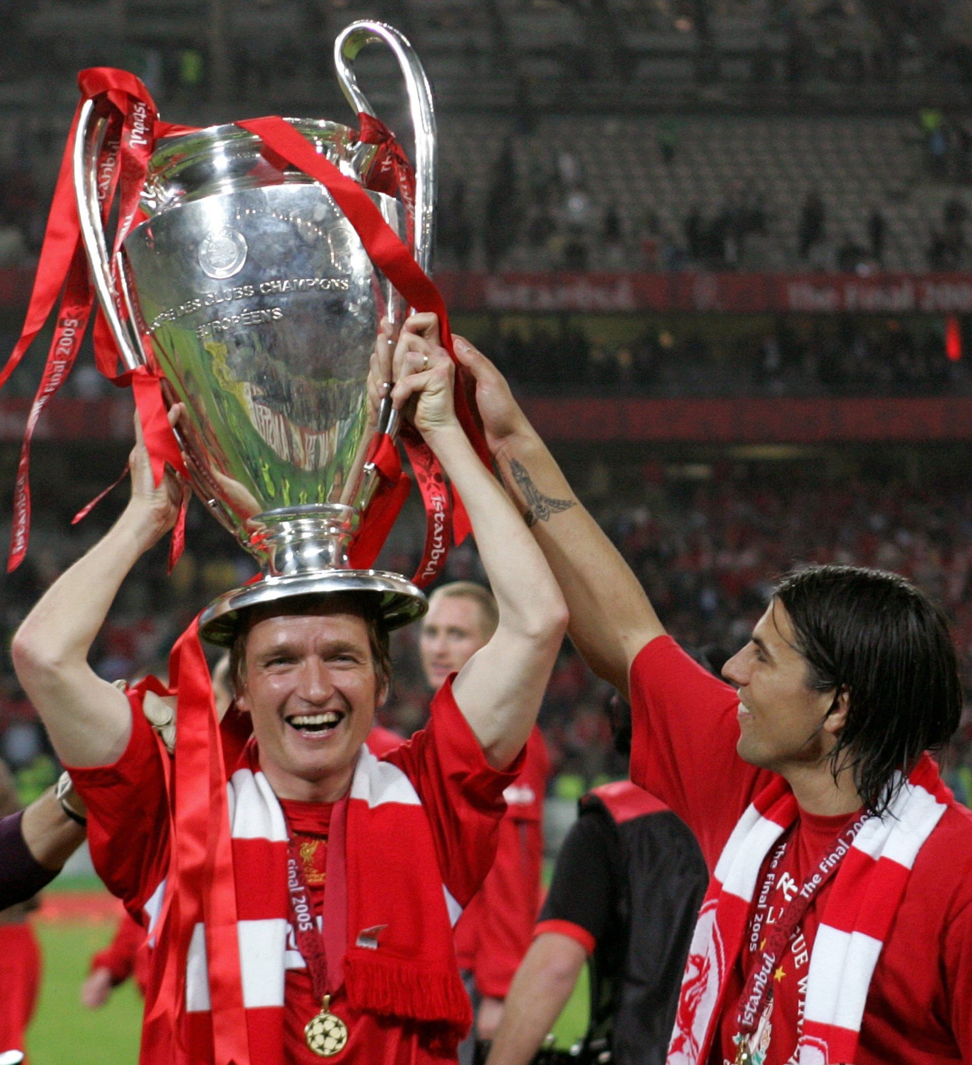 Mezi čtyřmi Čechy, kteří mohli zvednout nad hlavu pohár pro vítěze Champions League byli Milan Baroš s Vladimírem Šmicrem.