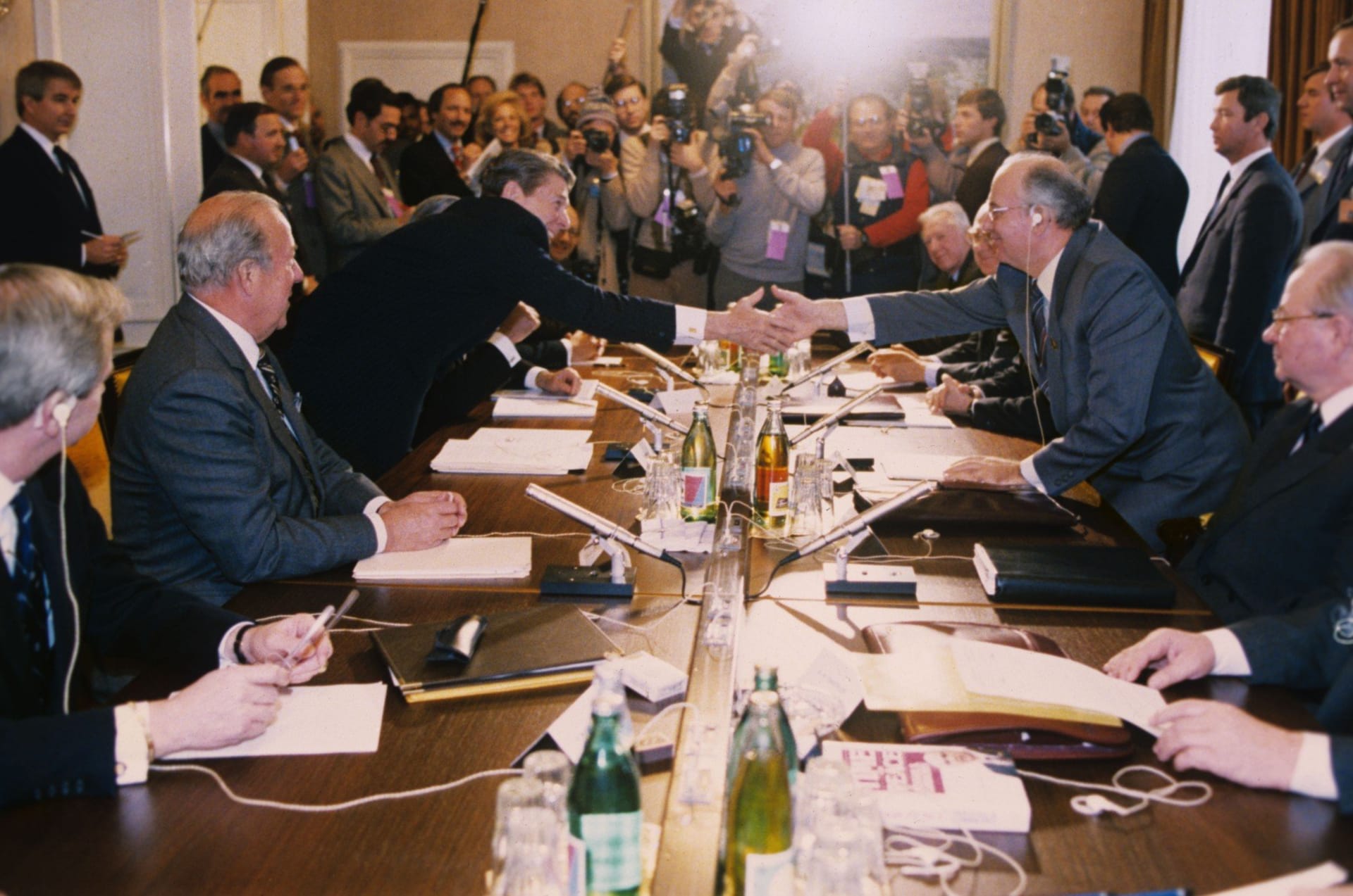 Ronald Reagan našel v osobě Michaila Gorbačova partnera k diskusi.