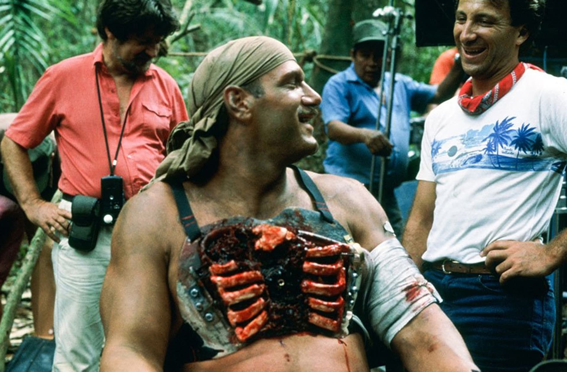 Jesse Ventura při natáčení filmu Predátor.
