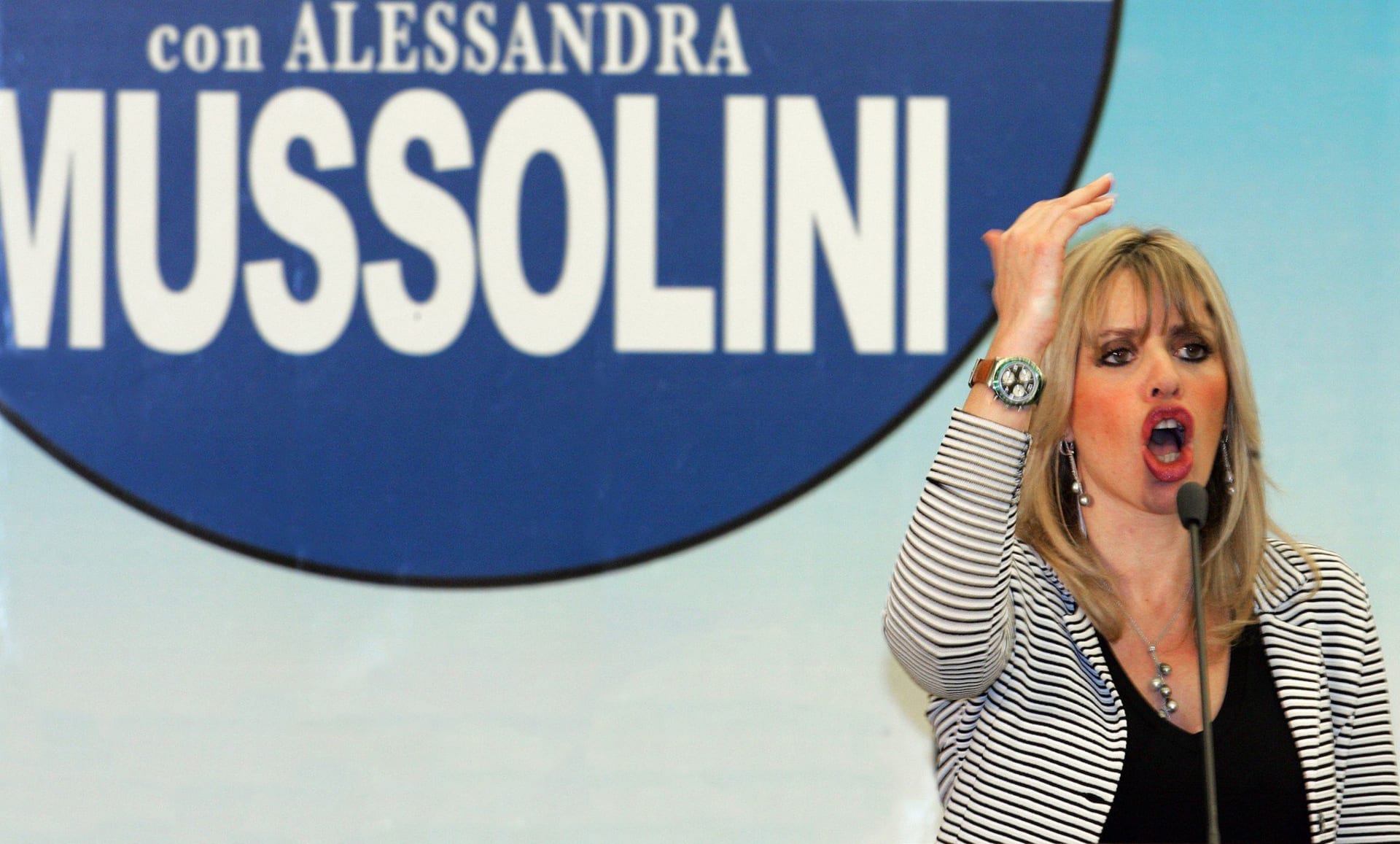 Vnučka Benita Mussoliniho se vydala na politickou dráhu.