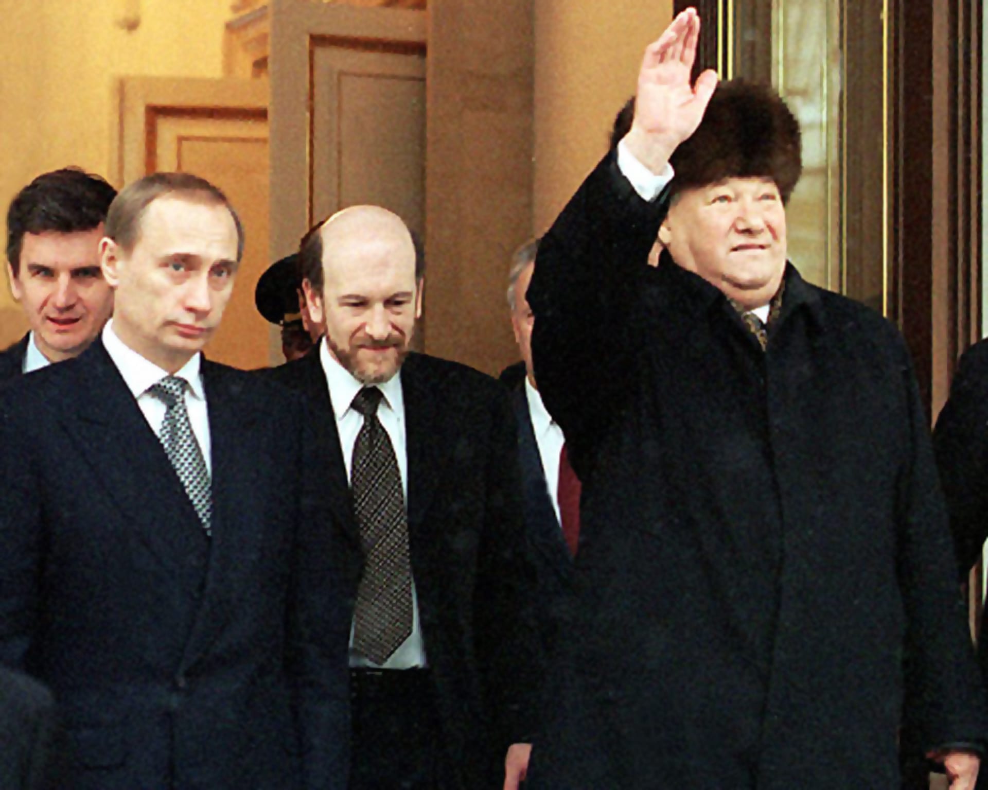 31. prosince 1999 se Boris Jelcin vzdal funkce prezidenta ve prospěch svého v té době ještě chráněnce.