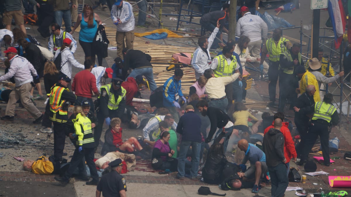 Při teroristickém útoku v průběhu Bostonského maratonu před šesti lety bylo zraněno přes 250 lidí, tři oběti svým zraněním podlehly.