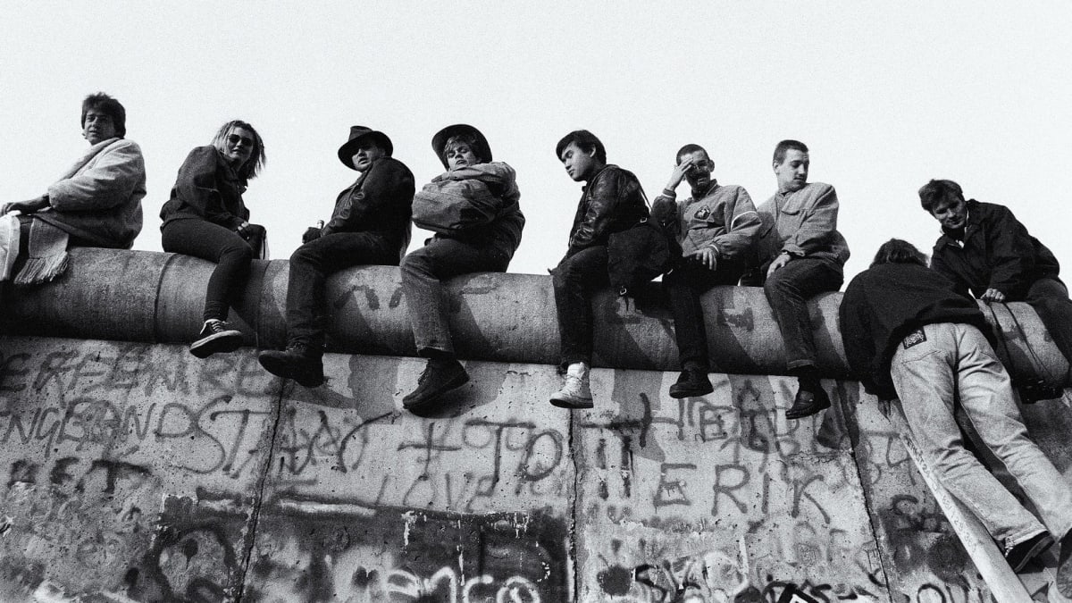 9. listopadu 1989 padla Berlínská zeď.