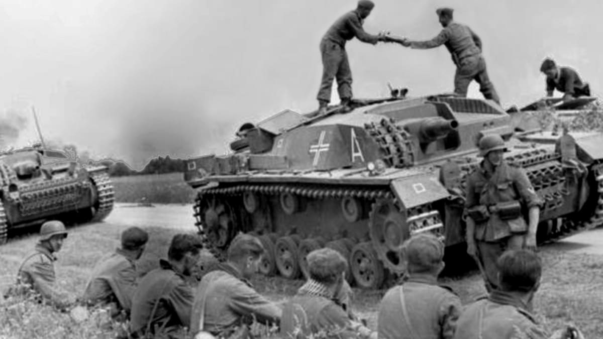 V době vpádu do SSSR disponovala německá armáda 21 pancéřovými divizemi, což se rovnalo takřka dvojnásobku roku předchozího, jednalo se ovšem jen o hru s čísly.