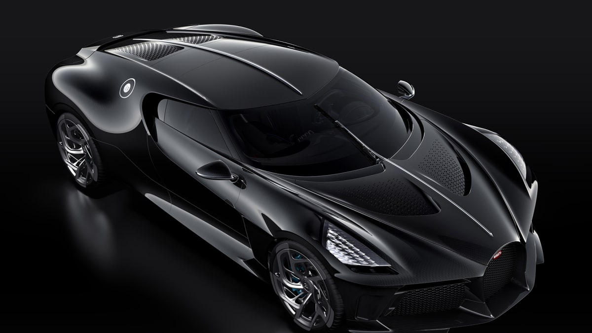 Odkaz Jeana Bugattiho ztělesňuje automobil La Voiture Noire vyrobený v jediném exempláři.