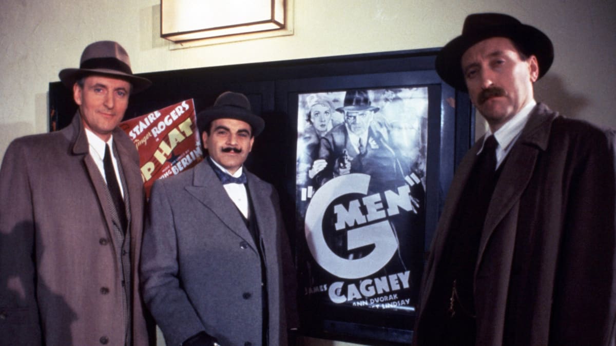 K Herculu Poirotovi neodmyslitelně patří jeho přítel kapitán Hastings a drsně nekomplikovaný inspektor Japp.