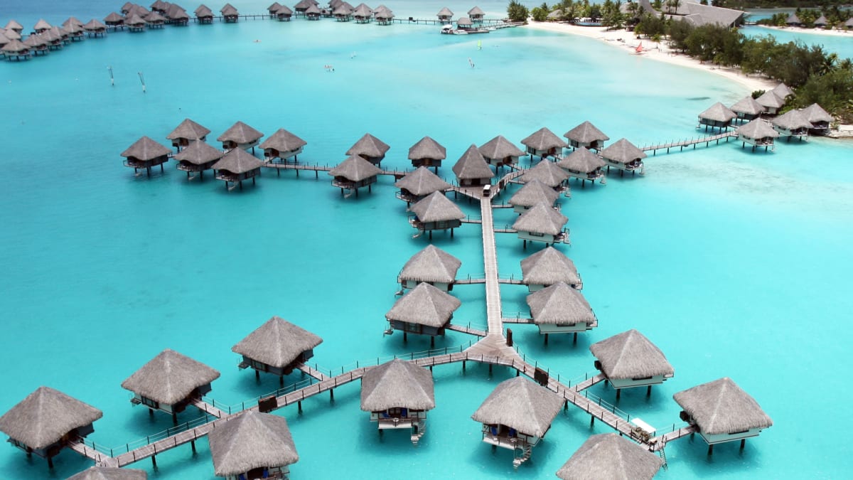 Dovolená na Bora Bora je synonymem luxusu.