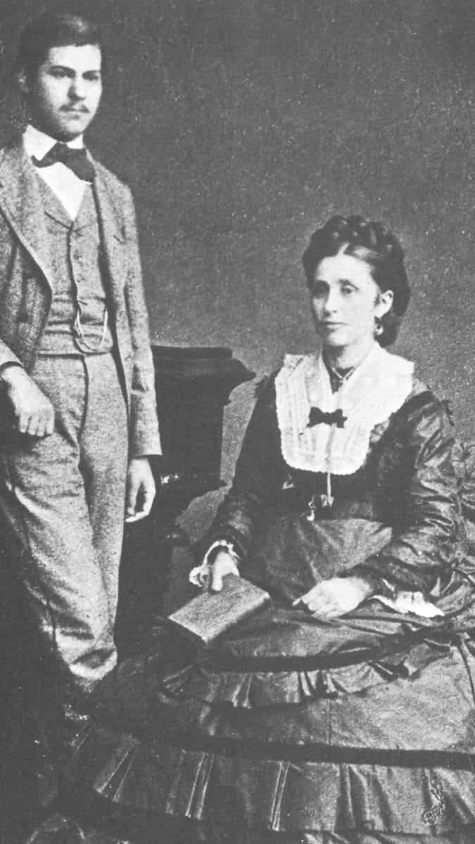Amalia Freudová s tehdy šestnáctiletým Sigmundem, u něhož byl už příchod na svět výjimečný.