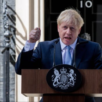 Johnson chce situaci kolem brexitu vyřešit předčasnými volbami, k tomu potřebuje hlasy opozice