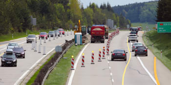 Mosty na dálnici D1 jsou nebezpečné, uvedl NKÚ. Ministerstvo modernizaci za miliardy hájí
