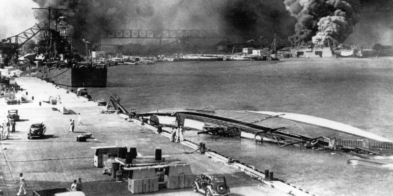 Hitler vnímal útok Japonců na Pearl Harbor velmi pozitivně. Ostatně, nic jiného mu nezbývalo.