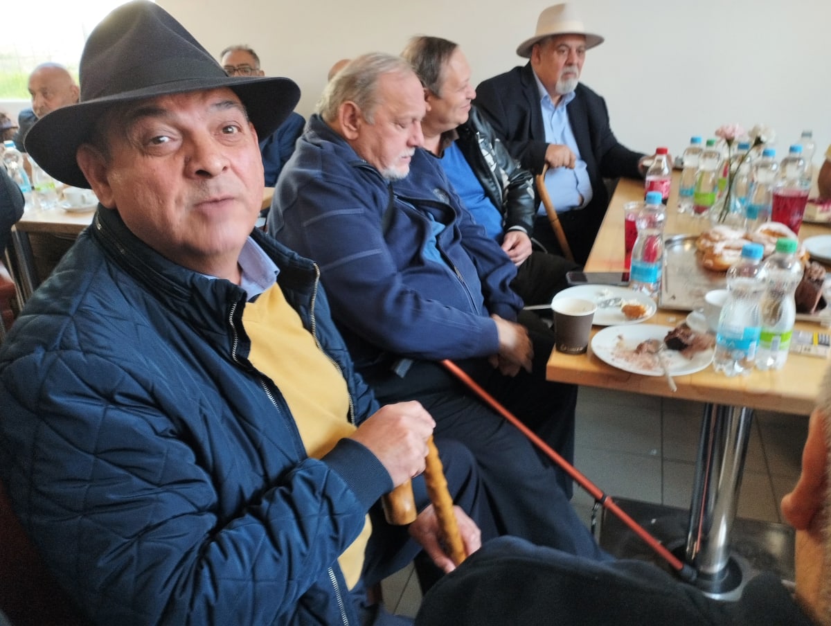 Rada starších čili  vajdové z řad olašských Romů v olomoucké nemocnici