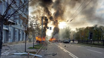 ON-LINE: Kyjev hlásí nejtvrdší útok dronů od začátku války. Ukrajinci zveřejnili záběry škod