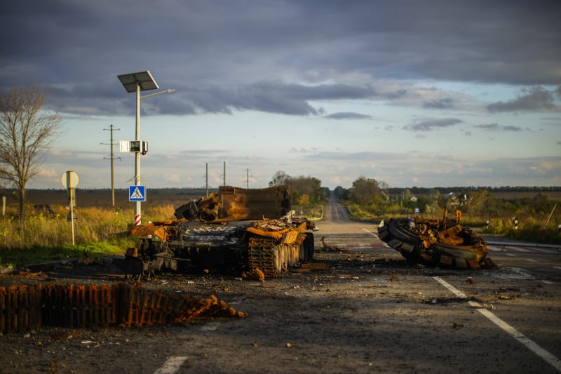 Zničený ruský tank v Charkovské oblasti, 3. října