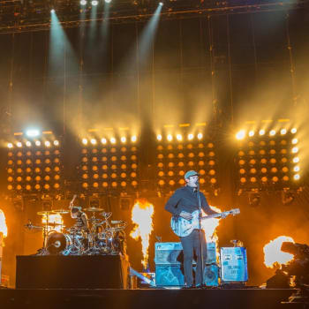 Americká punk rocková kapela Blink-182 se po téměř 10 letech vrací ve své původní sestavě a pro své fanoušky přichystala velkolepé překvapení.