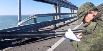 Rusko zveřejnilo rentgen kamionu z Kerčského mostu. Zvoraná kamufláž, hodnotí analytici