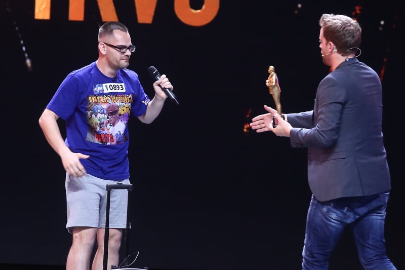 V minulém ročníku si Jeffy odnesl cenu Zlatý Pátrovič. 