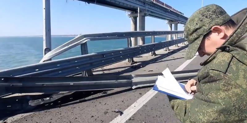 Počet obětí výbuchu na Kerčském mostě vzrostl na čtyři, uvedla 11. října ruská agentura TASS.
