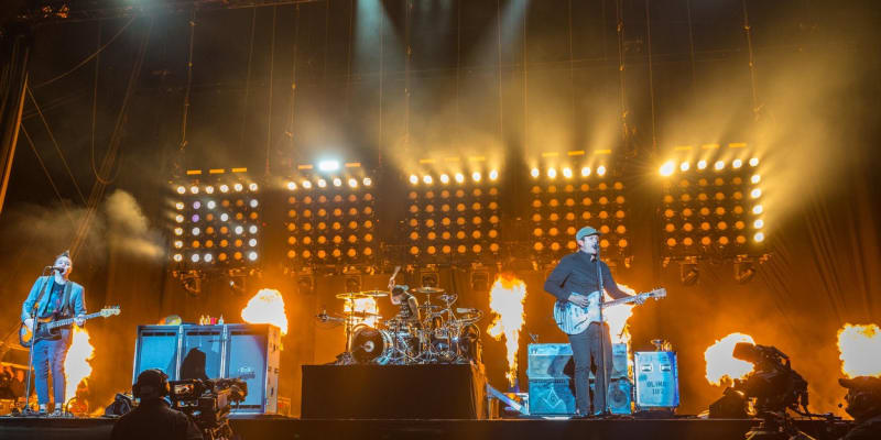 Americká punk rocková kapela Blink-182 se po téměř 10 letech vrací ve své původní sestavě a pro své fanoušky přichystala velkolepé překvapení.