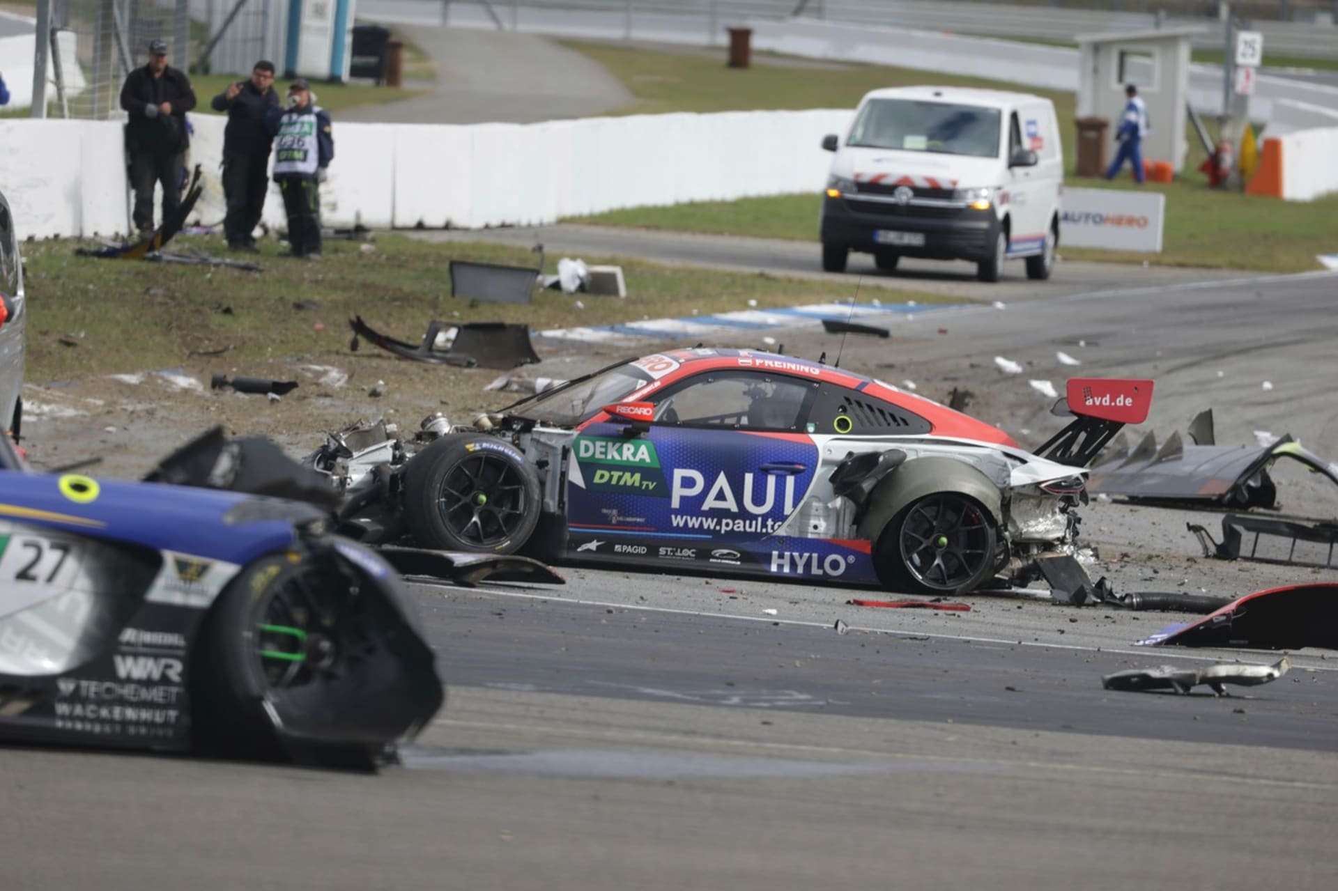 Zničený vůz Davida Schumachera po děsivé nehodě