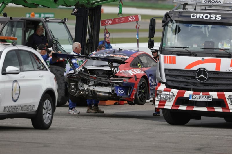 Zničený vůz Davida Schumachera po děsivé nehodě