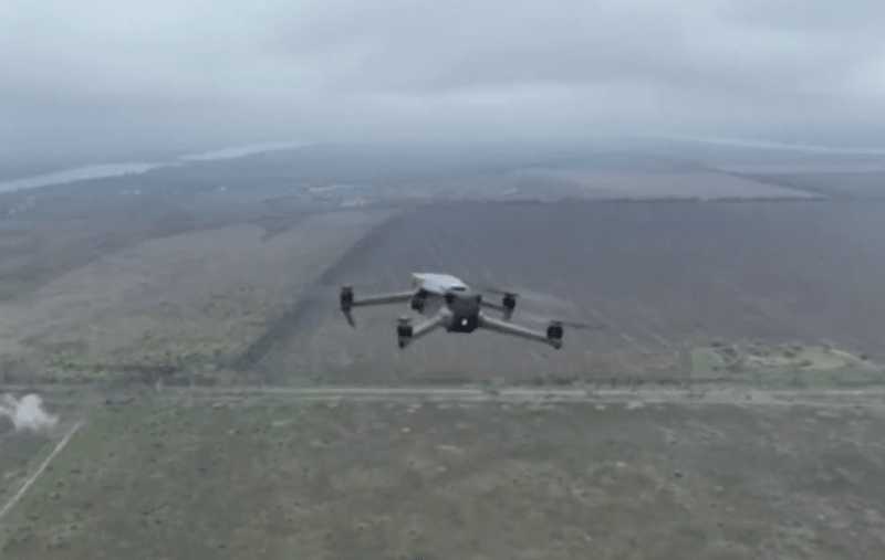 Ukrajinský dron svedl přímý souboj s bezpilotním letounem ruské armády.
