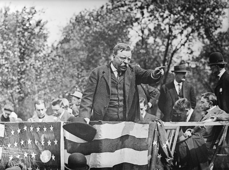 Theodore Roosevelt při projevu
