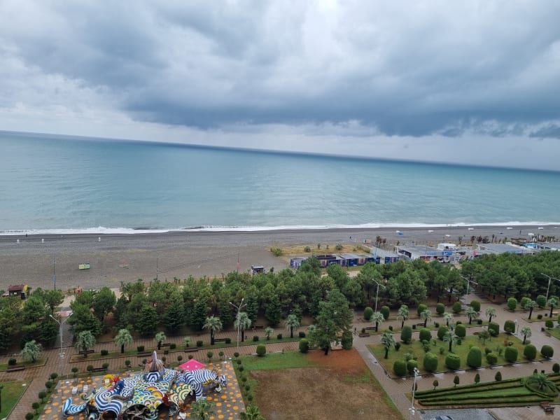 Batumi leží na pobřeží Černého moře.
