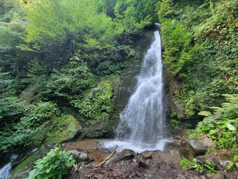 V gruzínském národním parku lidé najdou například vodopády.