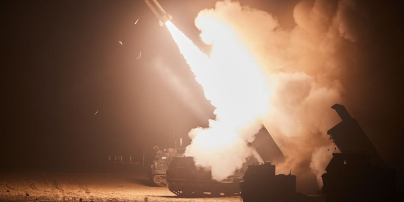 Raketový systém ATACMS v akci na americko-jihokorejském cvičení