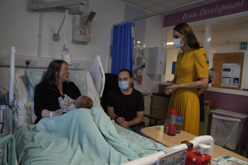 Princezna Kate na návštěvě nemocnice Royal Surrey County Hospital