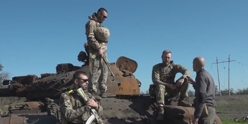 Ukrajinští vojáci mluvili o tom, co si myslí o ruských vojácích a svých šancích na vítězství.