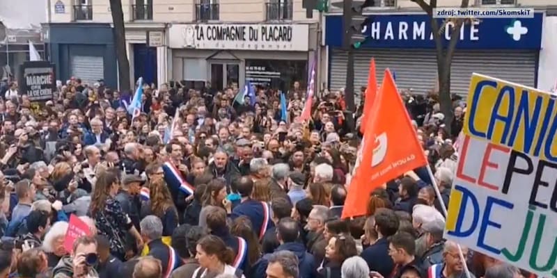 Desetitisíce lidí protestovaly ve Francii.