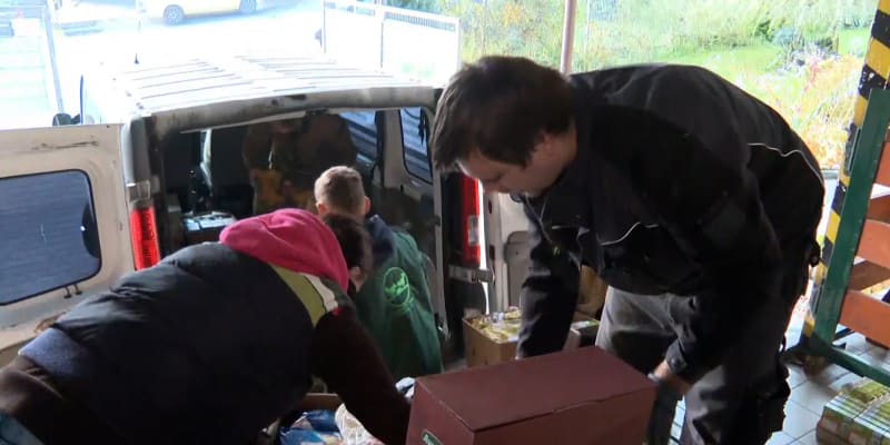 Rychle přibývá Čechů závislých na pomoci potravinových bank.