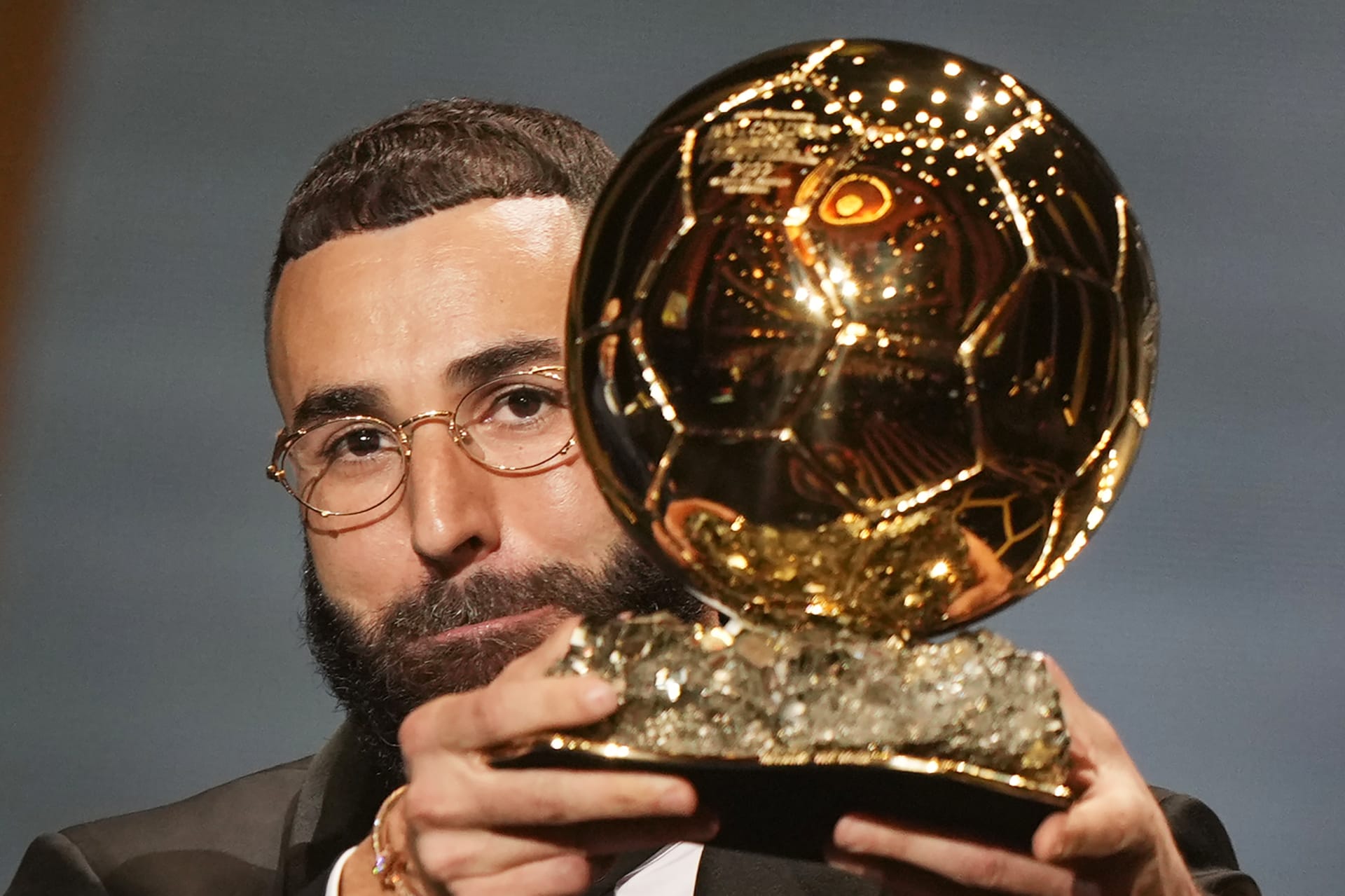 Karim Benzema získal Zlatý míč za sezonu 2021/2022.