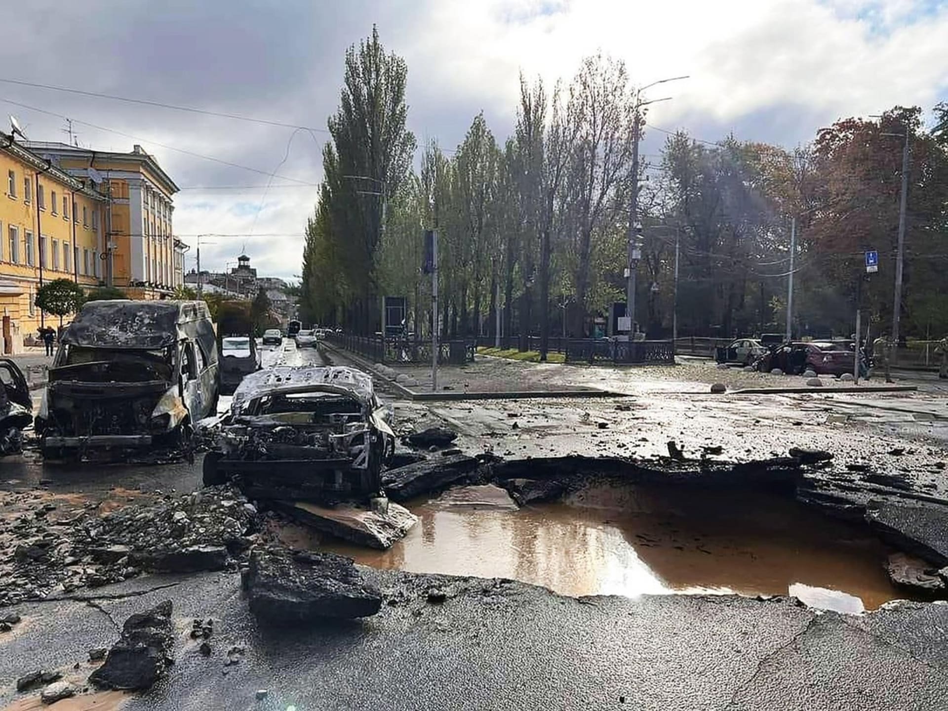 Následky ruského útoku v Kyjevě, 17. října 2022