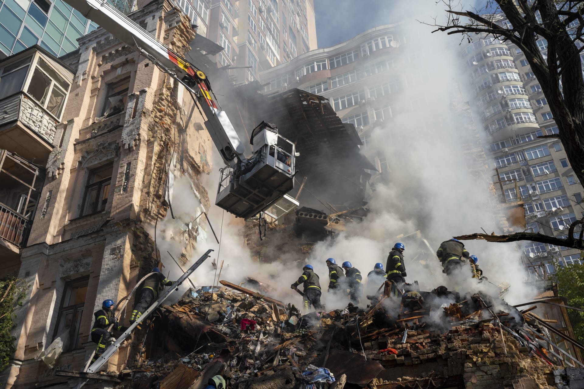 Následky ruského bombardování Kyjeva