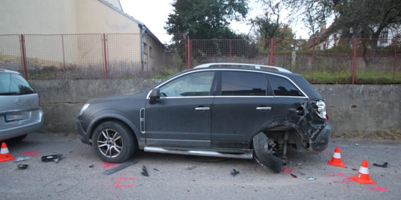 Řidič na Svitavsku naboural tři auta.