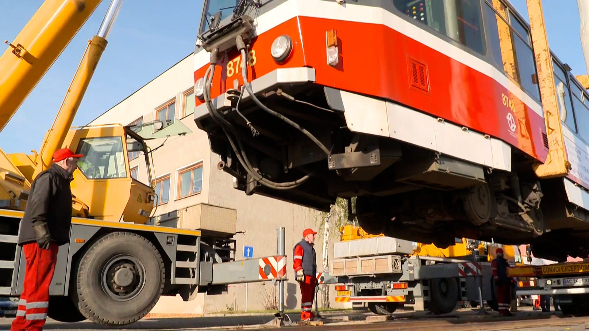 Praha poničenému Charkovu pošle 20 vyřazených tramvají.