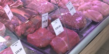 Češi přestávají kupovat maso. Jeho cena závratně roste, další zdražení přijde v novém roce