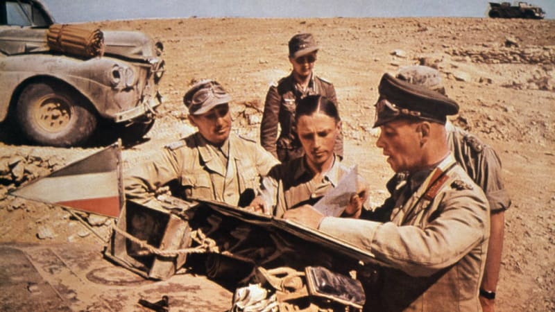 Velitel Afrikakorpsu generál Erwin Rommel